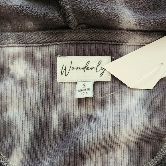 Wonderly Half Zip Hoodie - Picture 5 of 6